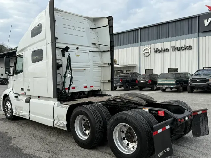 2020 Volvo VNL64T760