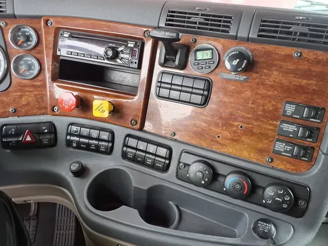 2020 FREIGHTLINER CASCADIA 125