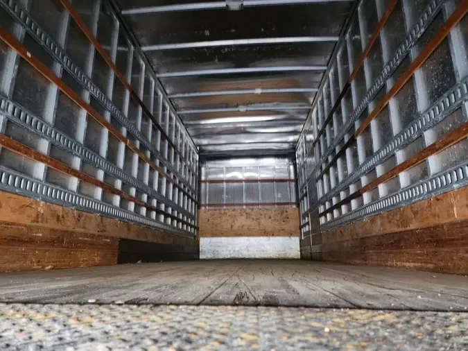 2018 FREIGHTLINER M2 106