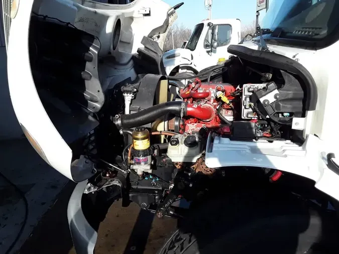 2020 FREIGHTLINER/MERCEDES M2 106