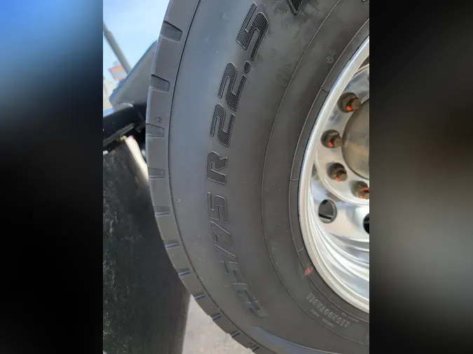 2021 Peterbilt 579