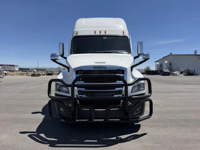 2023 Freightliner Cascadia
