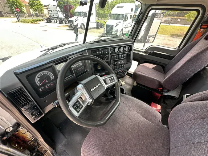 2019 Mack ANTHEM 64T