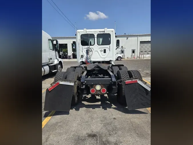 2016 FREIGHTLINER/MERCEDES CASCADIA 125