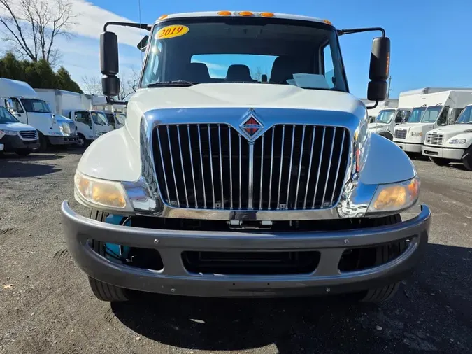 2019 NAVISTAR INTERNATIONAL 4300