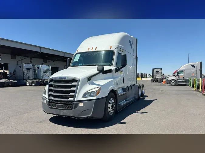 2021 Freightliner Cascadia 126