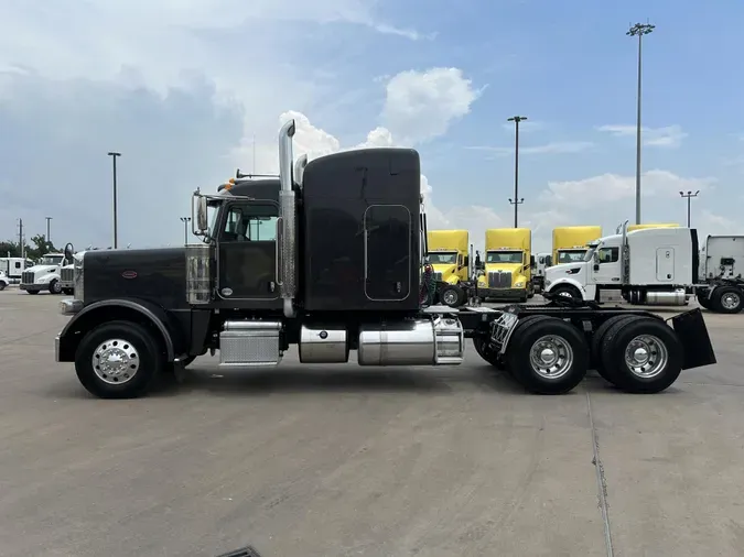 2020 Peterbilt 389