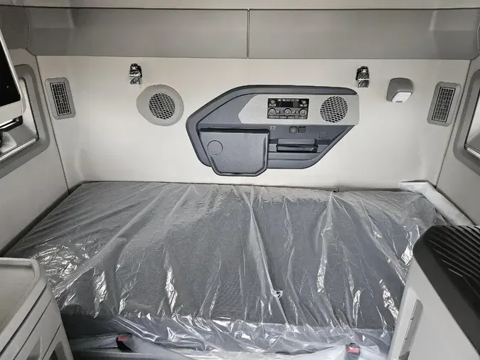 2026 VOLVO VNL64T860b5509eb08ced9621c94cf6ce7a481fa3