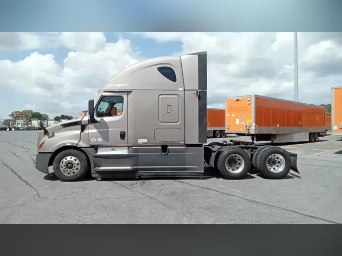 2025 Freightliner Cascadia 126b550ea91363b4d2ece2d49ffca02d15a