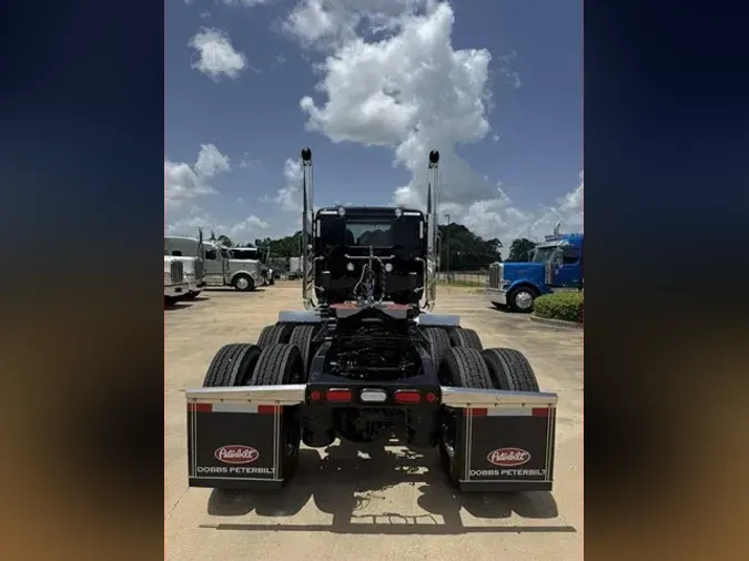 2027 PETERBILT 589