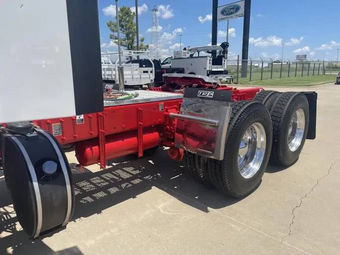 2022 Peterbilt 567