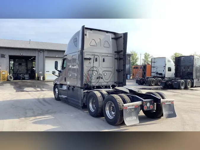 2023 Freightliner Cascadia