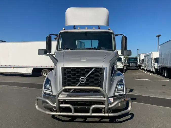 2019 VOLVO VNL