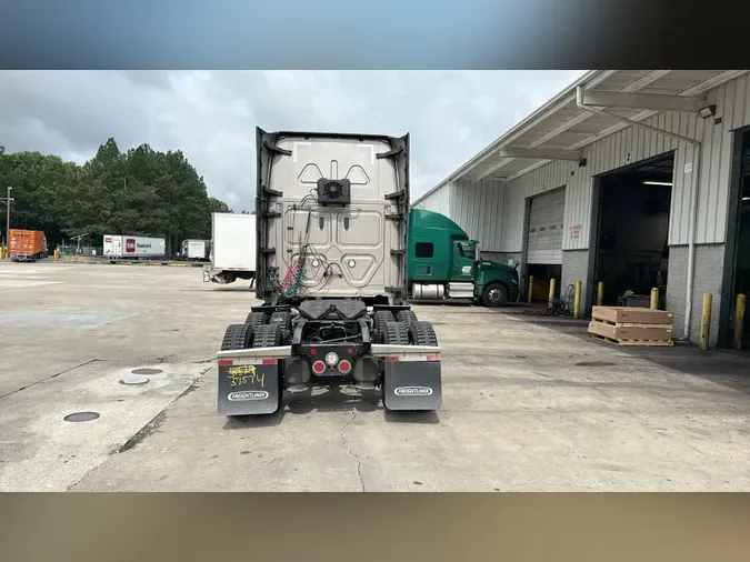 2021 Freightliner Cascadia