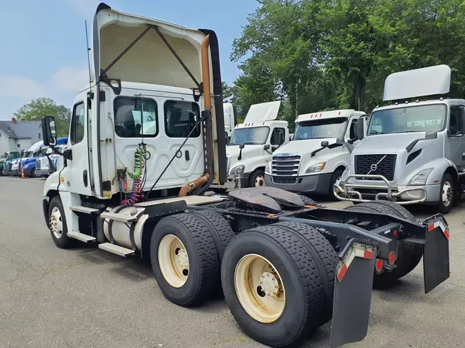 2020 FREIGHTLINER CASCADIA 125