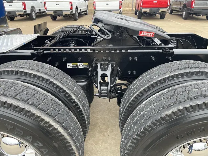 2023 Peterbilt 389b566ff4527e73bffa1a33ecf4e466e13