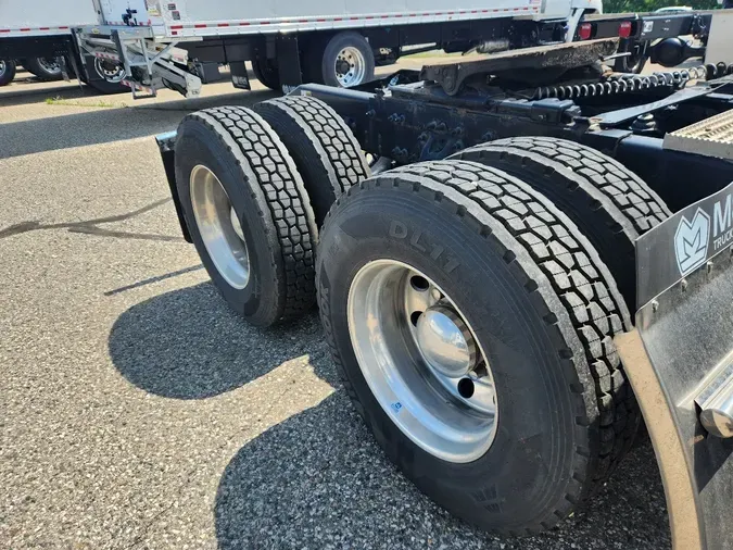2023 PETERBILT 579