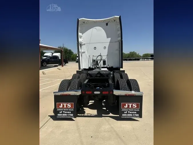 2023 PETERBILT 579