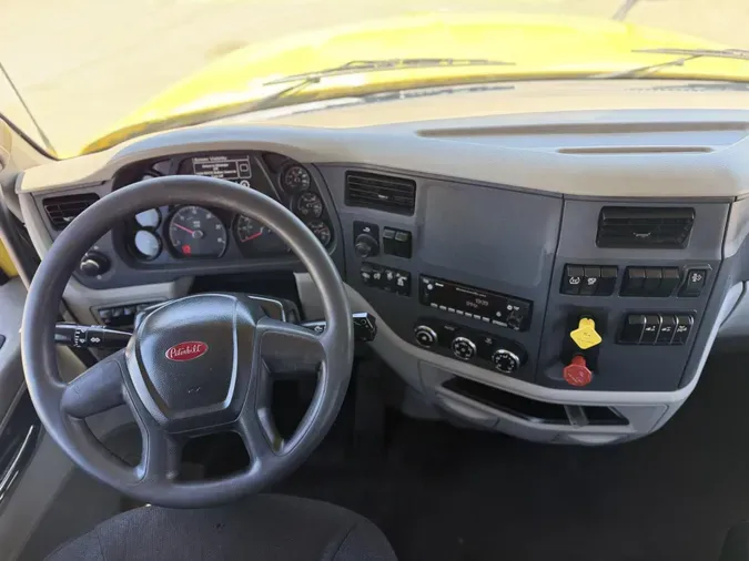 2021 Peterbilt 579