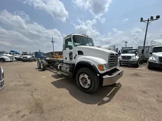 2005 MACK GRANITE CV713