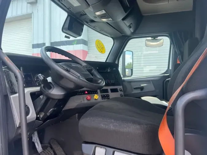 2022 FREIGHTLINER NEW CASCADIA PX12664