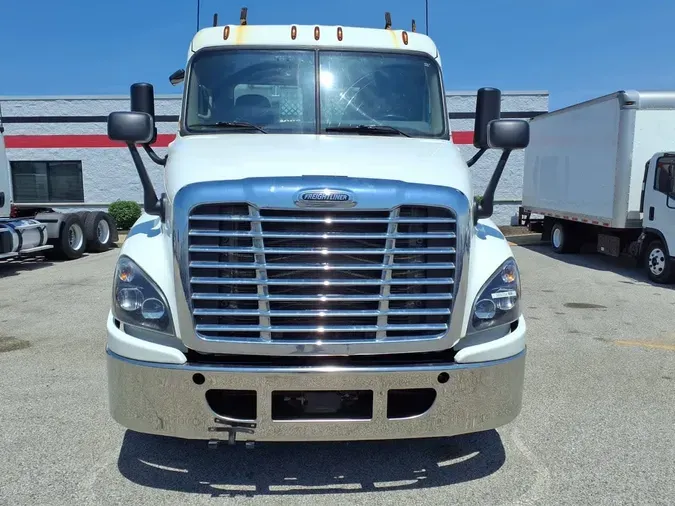 2019 FREIGHTLINER/MERCEDES CASCADIA 125b579a1c0b55f86f110023ff0c3ec973c