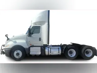 2021 International LT625