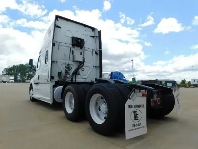 2020 Freightliner New Cascadia 126
