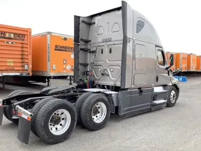 2021 Freightliner Cascadia