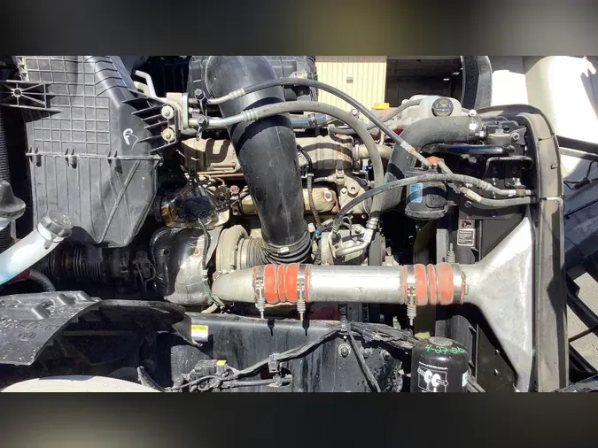 2025 Freightliner Cascadia 126b57c688b6092a1251f8589eeeecb7d41