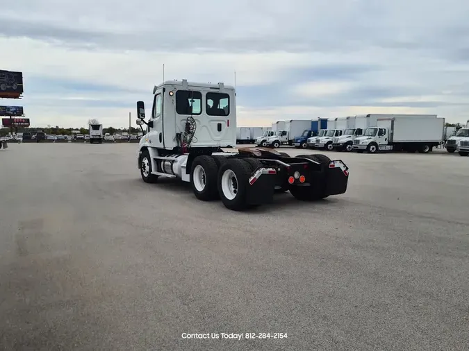 2017 FREIGHTLINER/MERCEDES CASCADIA 113