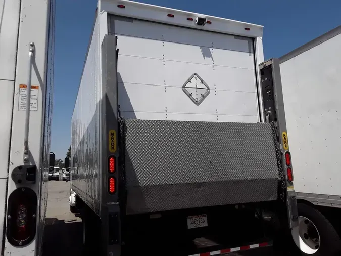 2019 FREIGHTLINER/MERCEDES M2 106