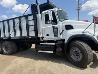 2006 MACK GRANITE CV713