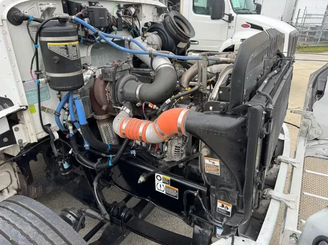 2020 Peterbilt 337