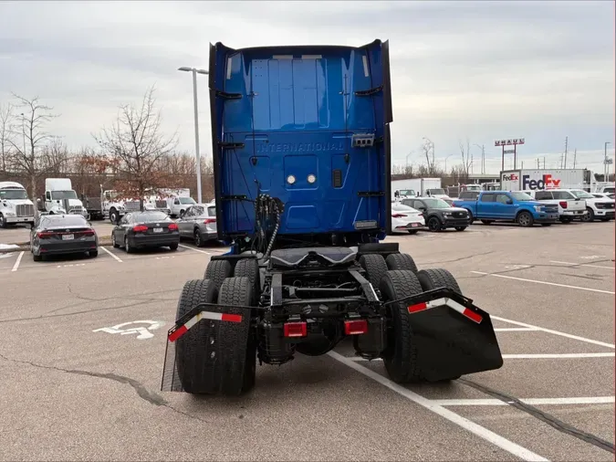 2022 International LT625