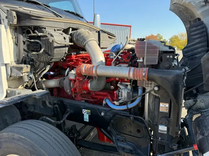 2022 Kenworth T680b58afbb4741de3347cee70bd5f484ac3