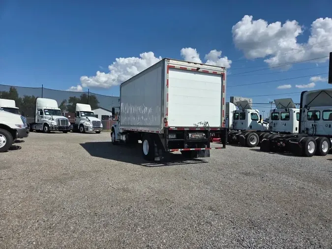 2019 FREIGHTLINER M2 106