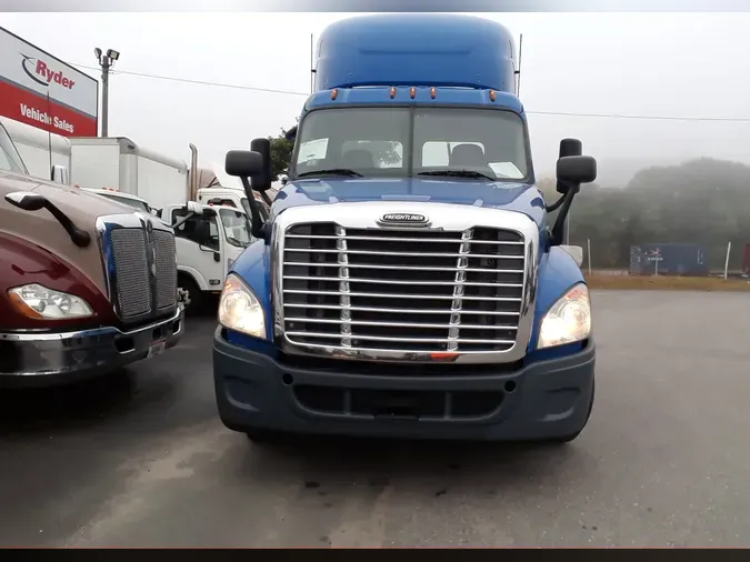 2017 FREIGHTLINER/MERCEDES CASCADIA 125