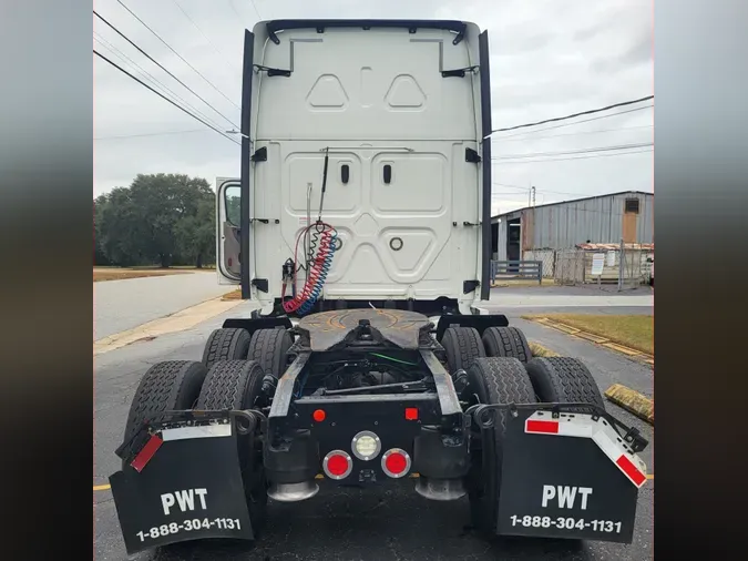 2018 FREIGHTLINER/MERCEDES CASCADIA 125