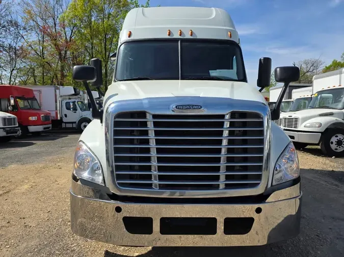 2020 FREIGHTLINER/MERCEDES CASCADIA 125