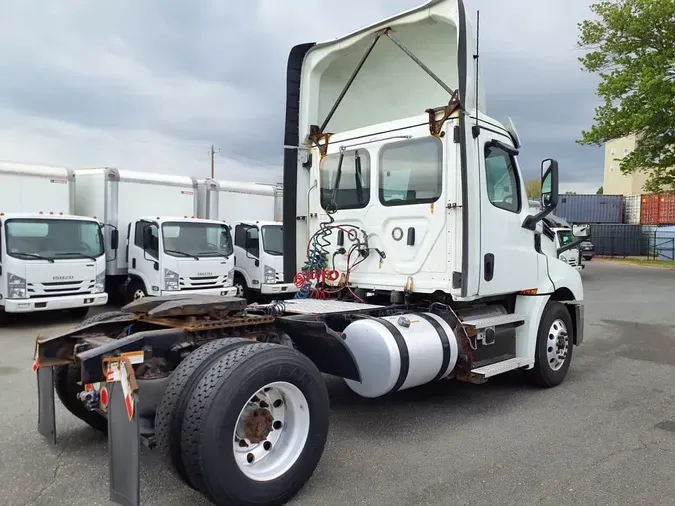 2019 FREIGHTLINER NEW CASCADIA 126