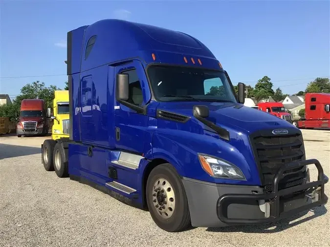 2021 FREIGHTLINER CA126