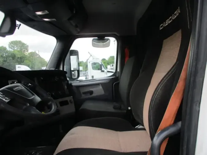 2018 FREIGHTLINER CASCADIA 125