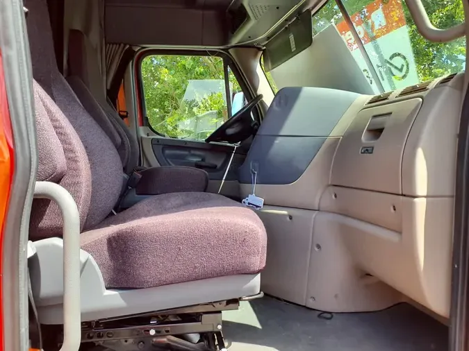 2020 FREIGHTLINER CASCADIA 125