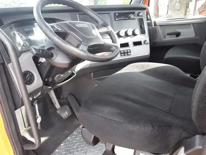 2019 FREIGHTLINER NEW CASCADIA PX12664