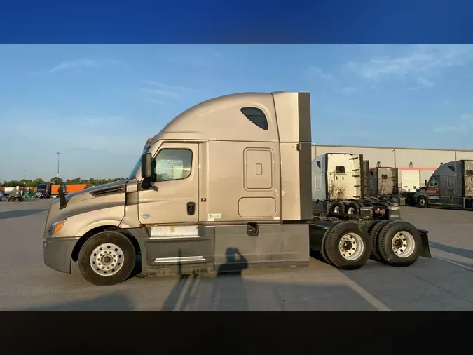 2023 Freightliner Cascadia 126b59f4c3166a97b26c2c9b4364bbbecca