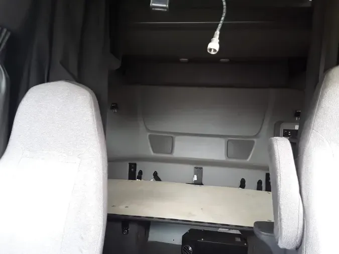 2019 NAVISTAR INTERNATIONAL LT625 SLPR CAB