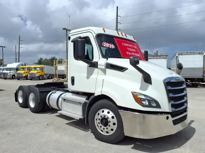 2020 FREIGHTLINER NEW CASCADIA 116