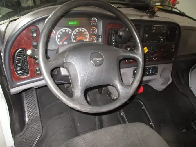 2021 FREIGHTLINER/MERCEDES M2 106b5a2fc0d8e5645576a7934de3909fe2a