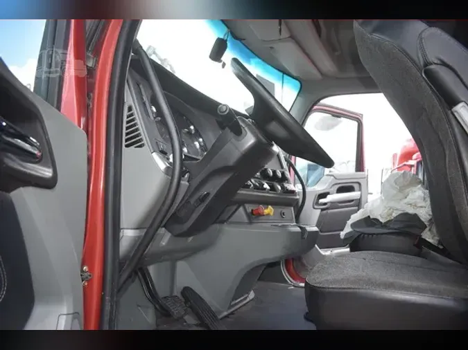 2021 KENWORTH T680